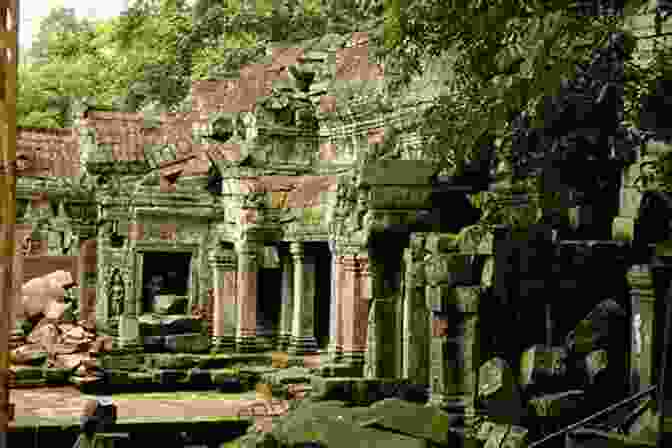 Travelers Marveling At An Ancient Temple In The Heart Of A Jungle Blogs Of The Travel Bugs